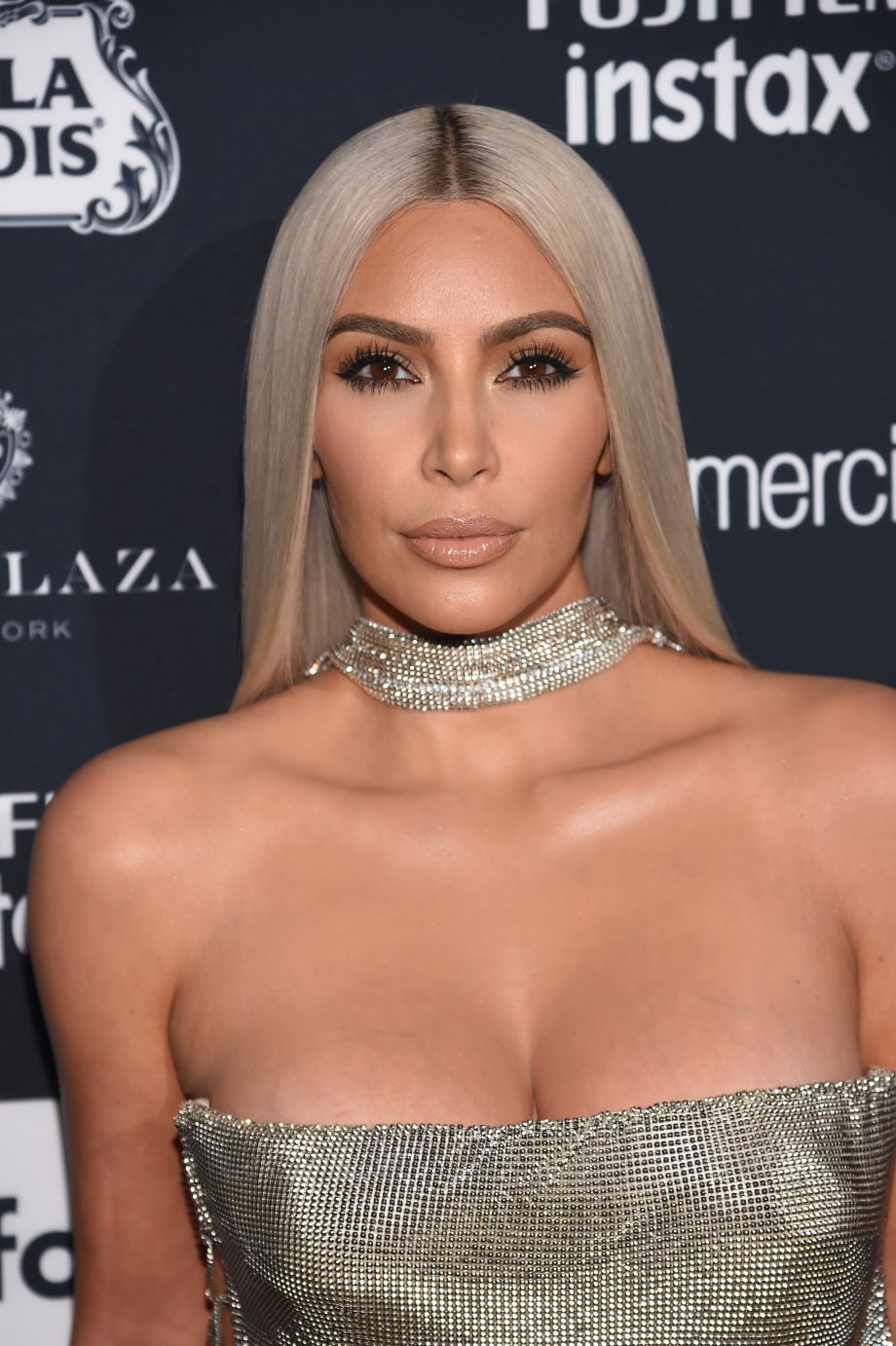 Leveling Up: Why Platinum Blonde Will Remain the Cool-Girl Color for 2018
