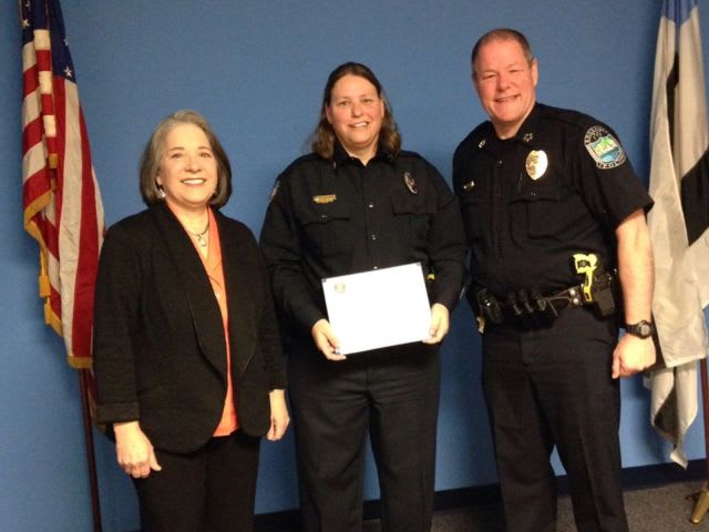 Officer honored for response to fatal school bus crash