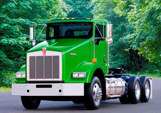 Kenworth T800 LNG Trucks Available for Factory Order and Production