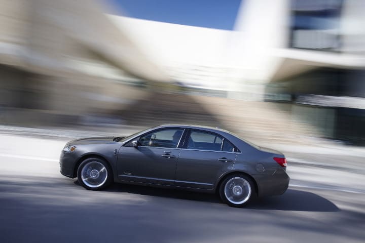 2011 Lincoln MKZ Hybrid is the Most Fuel-Efficient Luxury Sedan in America