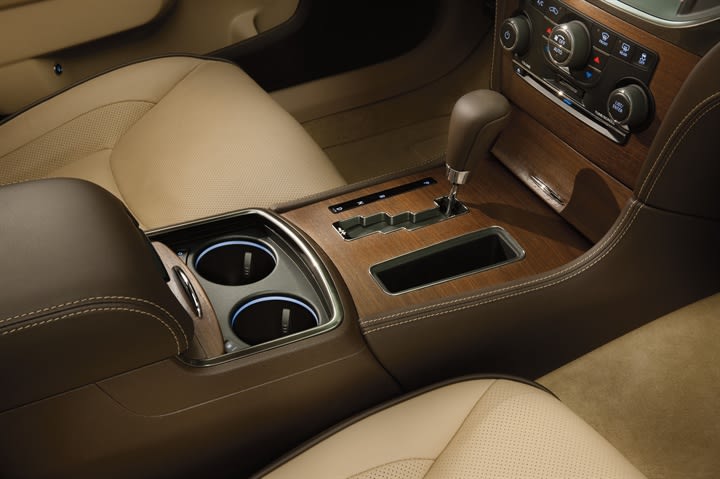 Chrysler Expands 300 Lineup With New 2012 Models