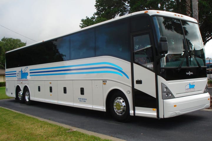 ABC delivers five Van Hools to Florida