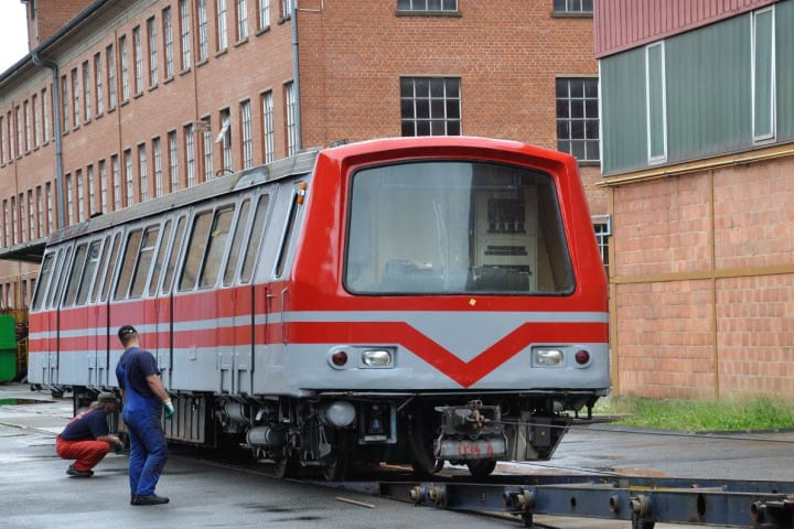 Alstom renovates trains for Hungary Metro