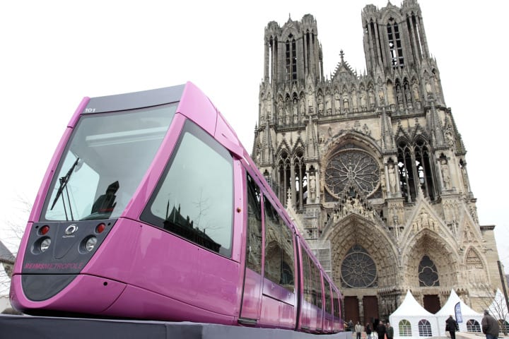 Alstom delivers first Reims tramset