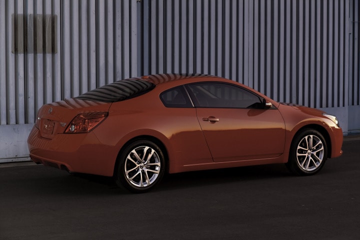 Pricing Announced for 2010 Nissan Altima Sedan, Coupe and Hybrid Models