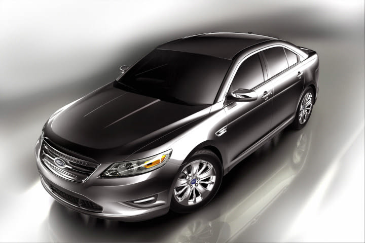 Ford Taurus Receives '2010 Best Redesigned Vehicle' Award from KBB