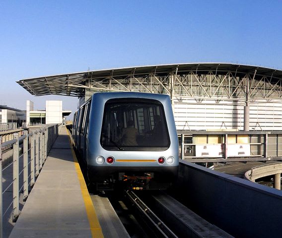 Bombardier wins $101M S.F. people mover contract