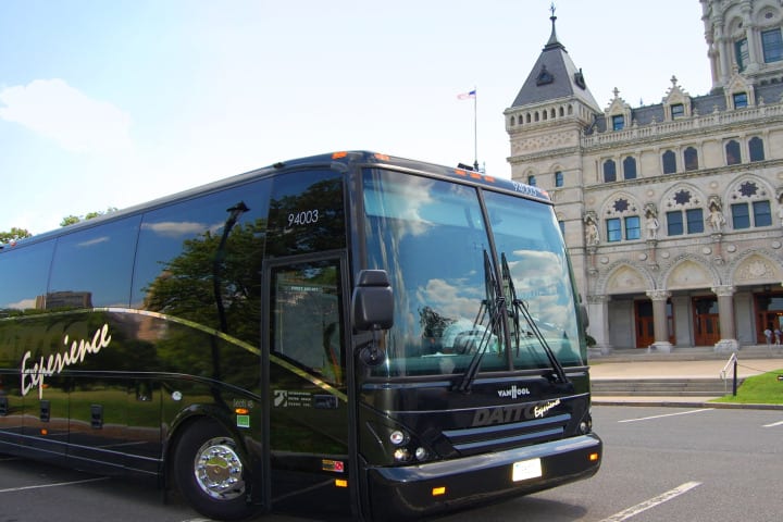 DATTCO purchases 11 new Van Hools