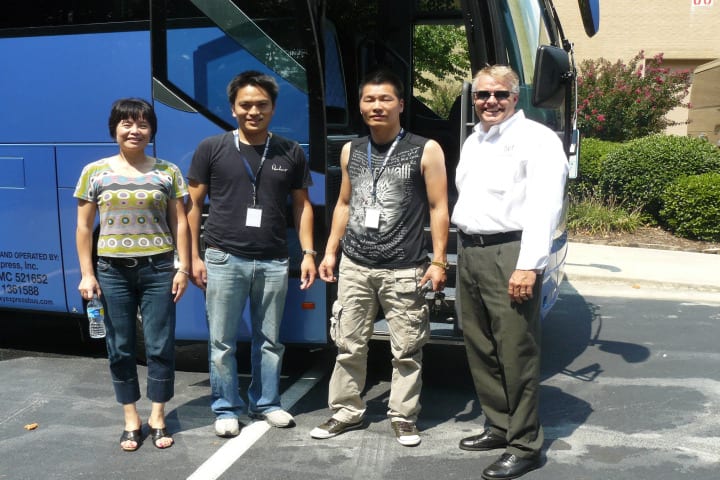 Daimler delivers Setra S 417s to N.Y.