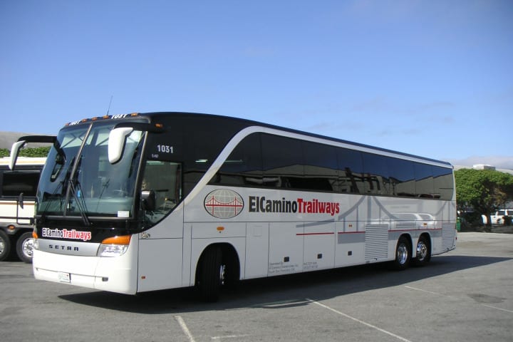 Calif.'s St. Mary's College renews athletics contract with coach co.