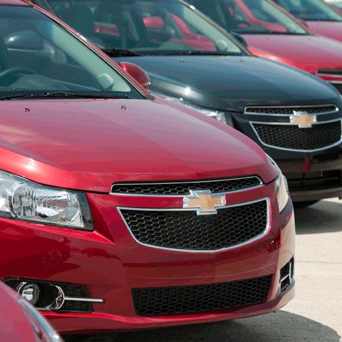 Chevrolet Dealers Urged to Stock Civics, Corollas as Cruze Launch Nears