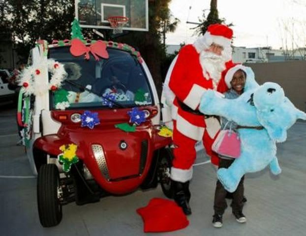 Global Electric Motorcars Spreads Holiday Cheer to Boys & Girls Club