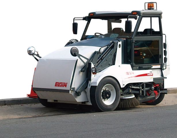 Street Sweepers: 10 Mistakes Fleets Make When Spec’ing – And How to Avoid Them