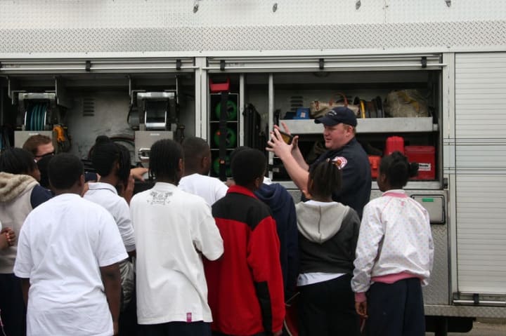 Donlen Hosts Jenner Academy Career Day