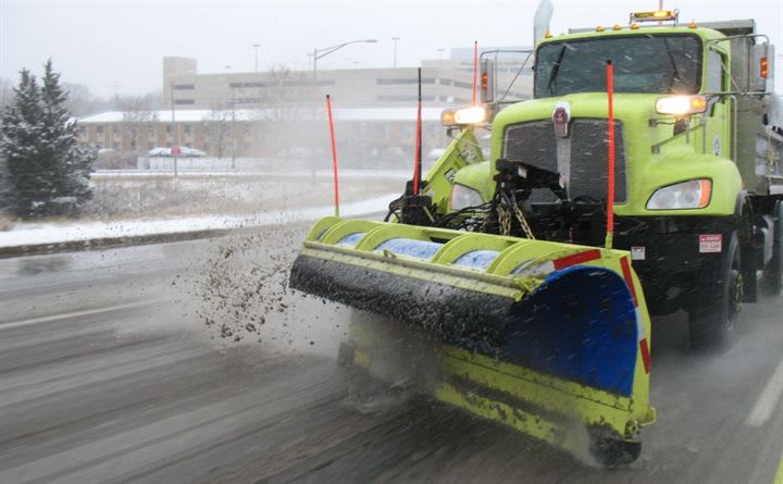 Milwaukee County Uses Kenworth T470 Snowplows to Clear Roads
