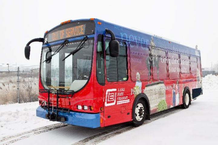 Lake Erie Transit bus wrap wins award