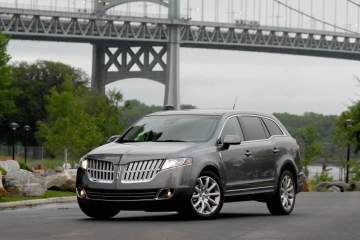 Lincoln MKT Adds to Ford's Industry-Leading Number of Five-Star Crash Test Ratings