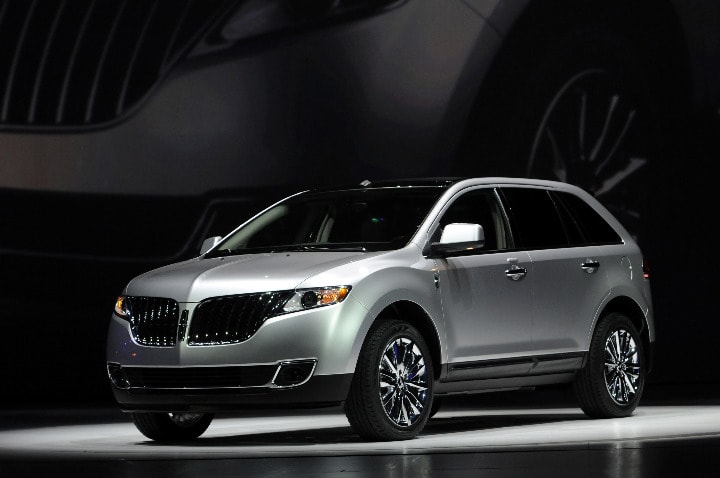 New 2011 Lincoln MKX Delivers Best-in-Class Power, Torque & Fuel Economy