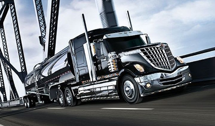 LoneStar Stands Out at Chicago Auto Show