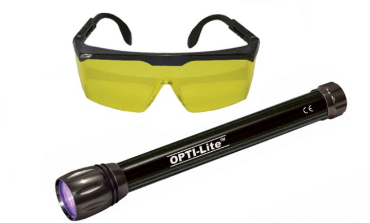 Leak Detection Flashlight