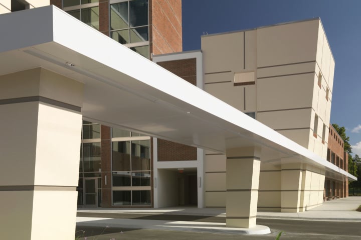 Florida university debuts 'green' parking garage