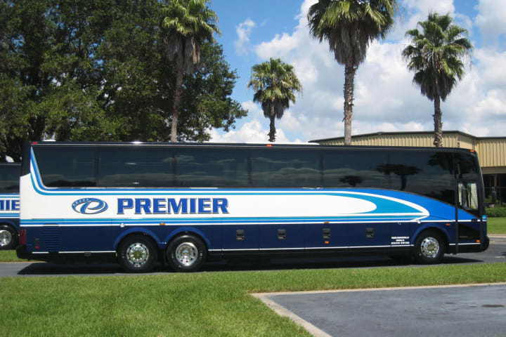 ABC delivers Van Hools to Tenn., S.C.