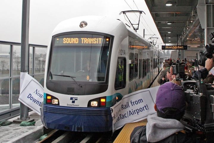 Sound Transit opens airport light rail extension