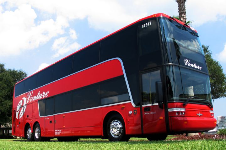 ABC delivers Van Hools to Virginia