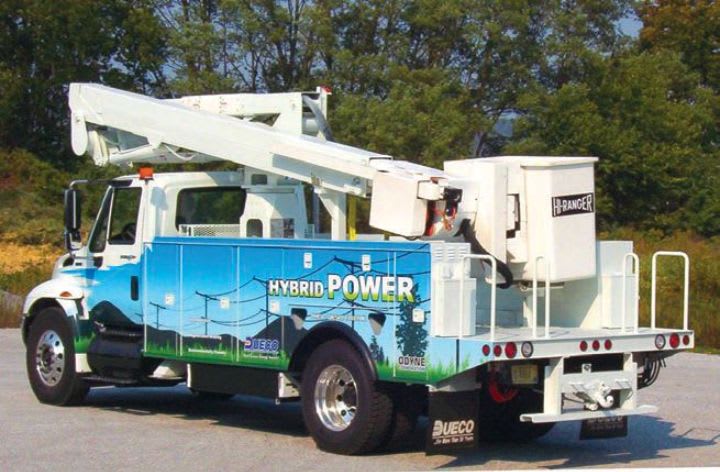 Hybrid Lift Truck Helps Utilities Clean the Air