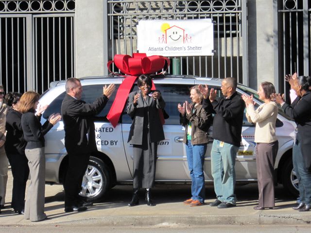 Atlanta Children’s Shelter Achiever Receives Surprise Gift from LeasePlan USA