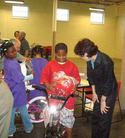 Mike Albert Vehicle Fleet Management Builds Bikes for Area Kids
