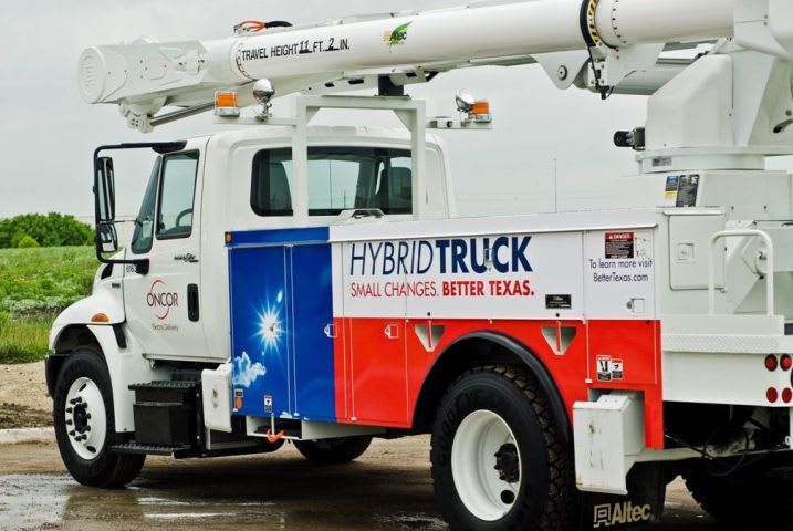 Oncor Unveils Hybrid-Powered Bucket Trucks