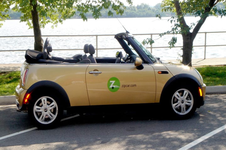U. of Illinois expands Zipcar program