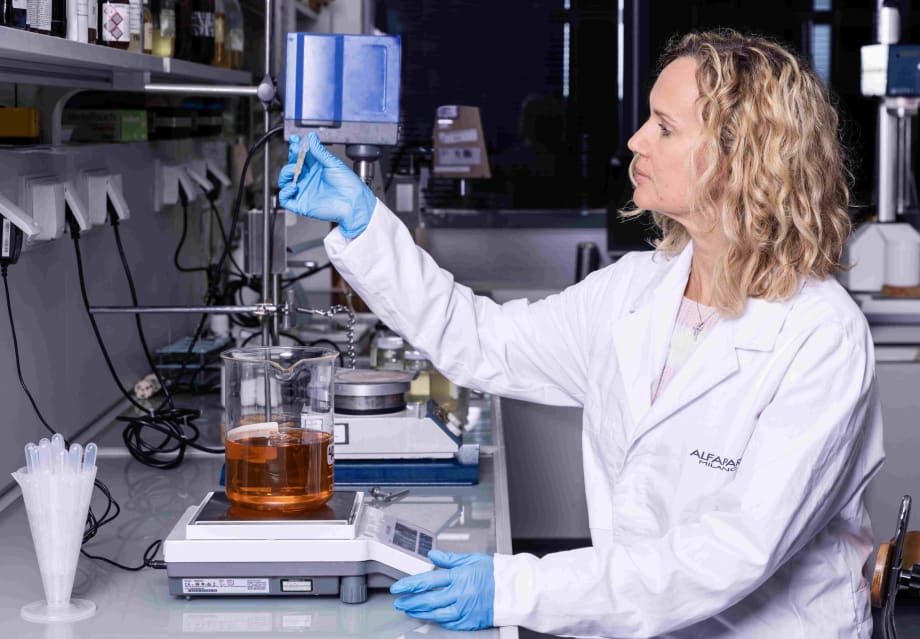 Alfaparf Chemist at Work