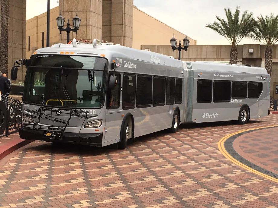 An LA Metro clean air articulated bus