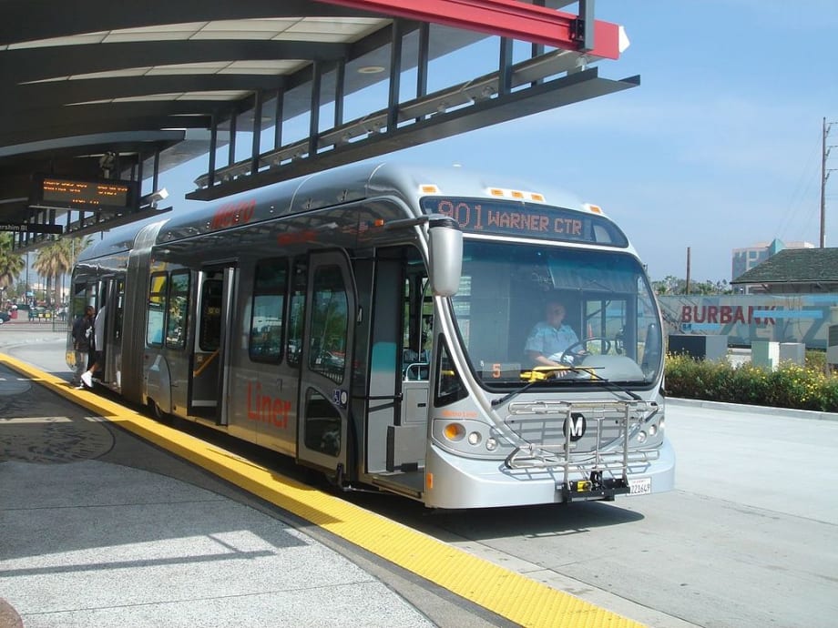 LA Metro to add 5 electric artics, eight charging stations for BRT route