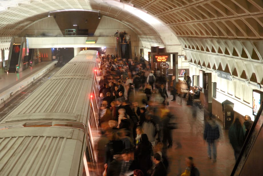 D.C. Metro working on deal with wireless carriers to end tunnel dead spots