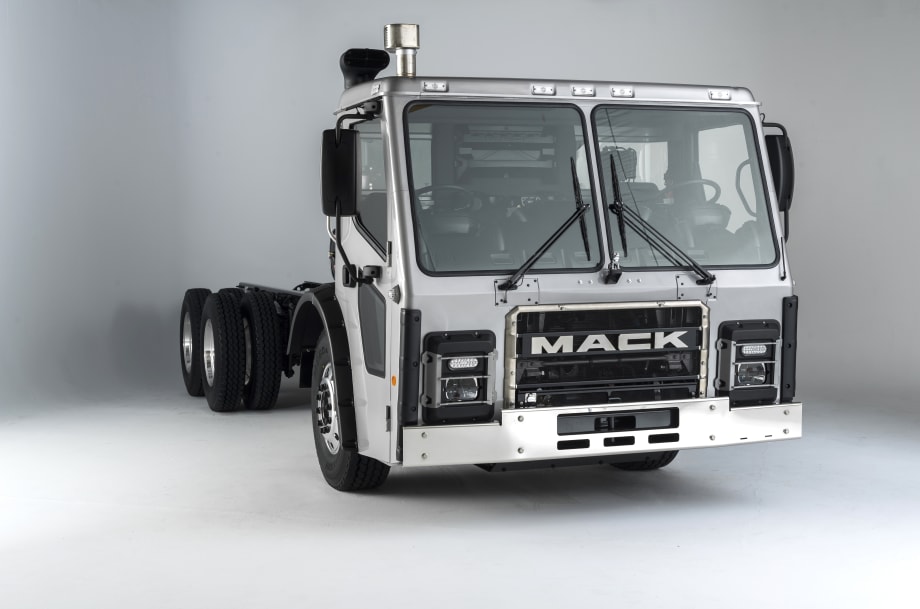 Mack Trucks Previews New LR Refuse Series