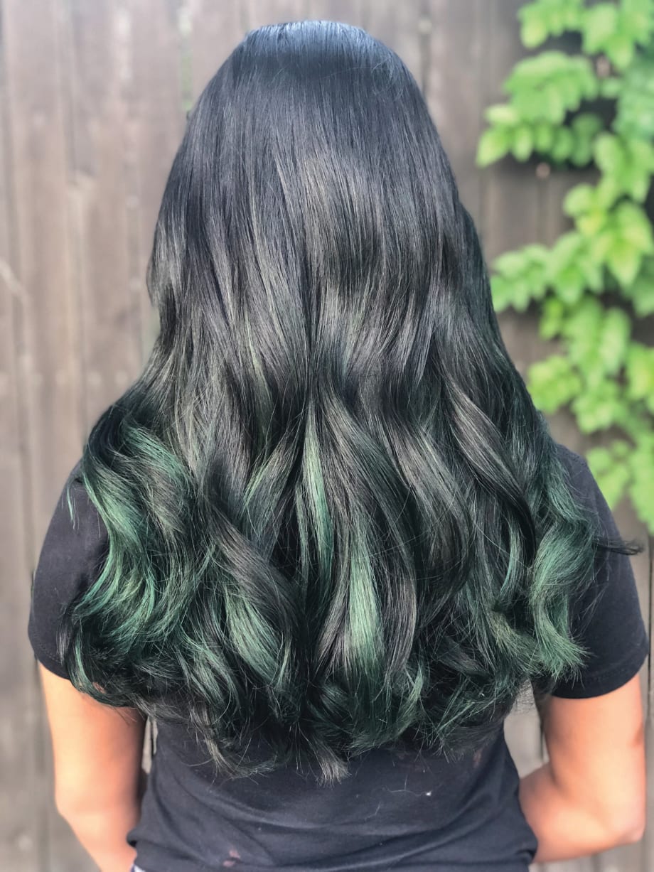 HOW-TO: Subtle and Elegant Evergreen Emerald Hair Color