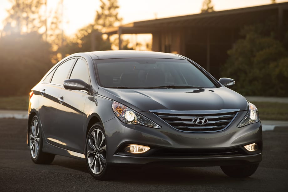 Hyundai Recalls Sonata Cars for Seat Belts