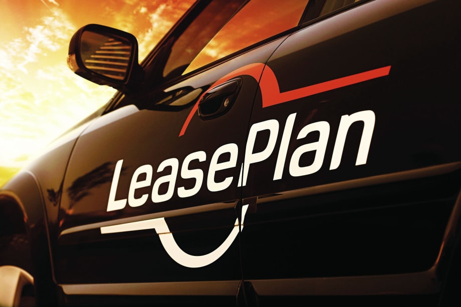 LeasePlan USA Employees Embrace Cell-Phone Ban