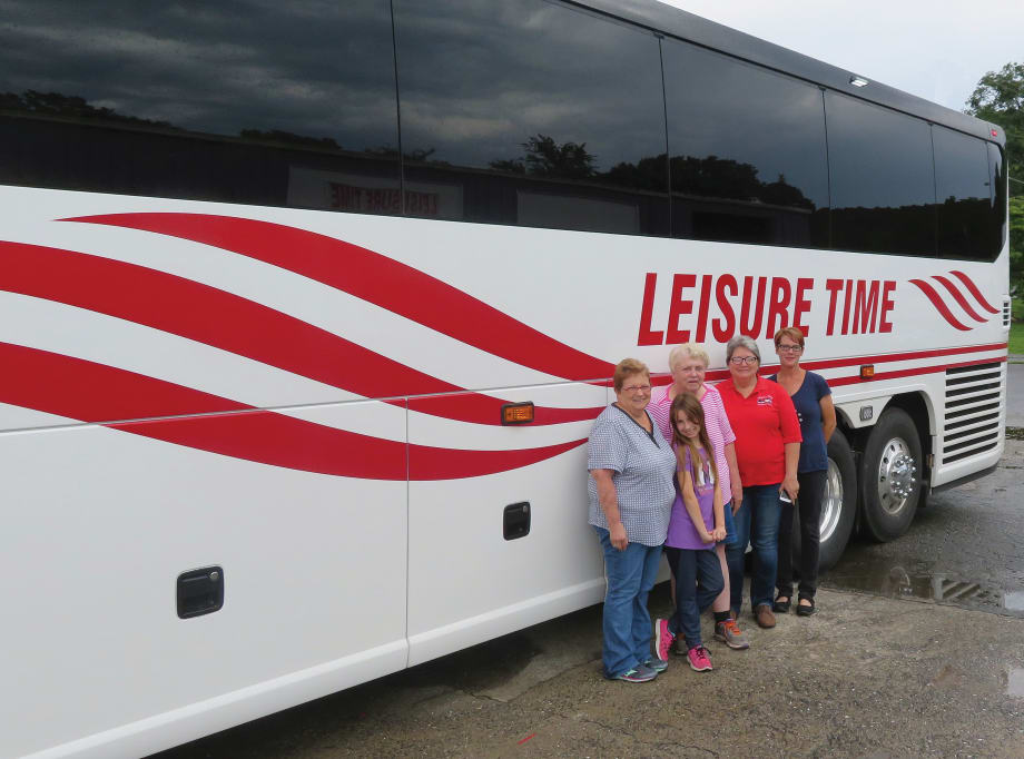 All-female family-owned motorcoach co. adds MCI J4500s