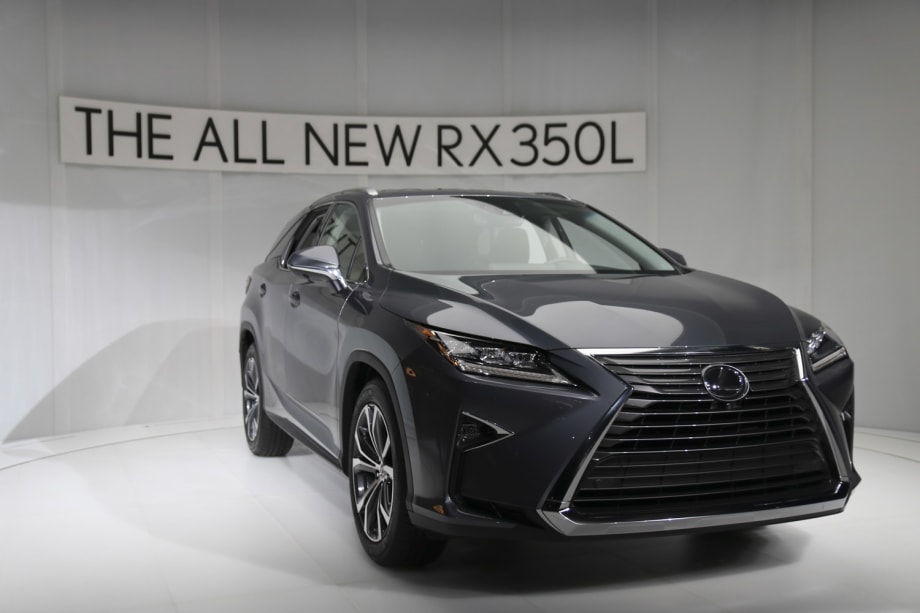 Lexus Extends RX for 2018 with Third Row