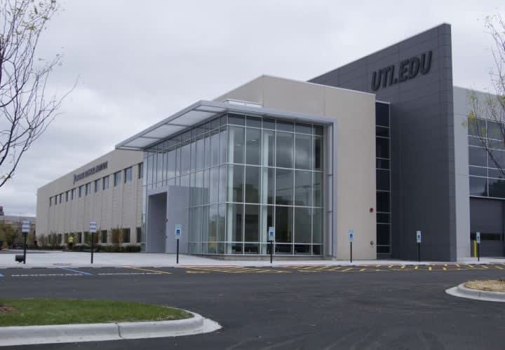 Vocational School Expands Partnership with Daimler Trucks North America