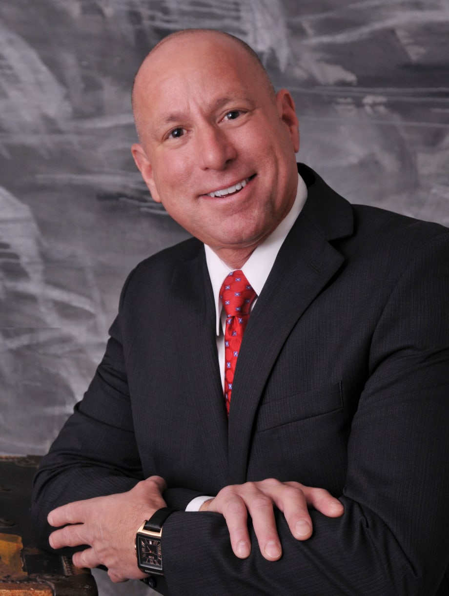 Santa Ana Fleet Manager Retires