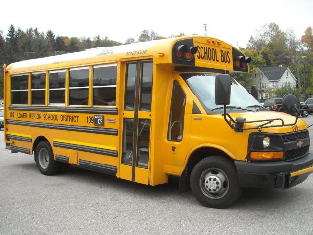 2 school districts among winners of Green Fleet Award