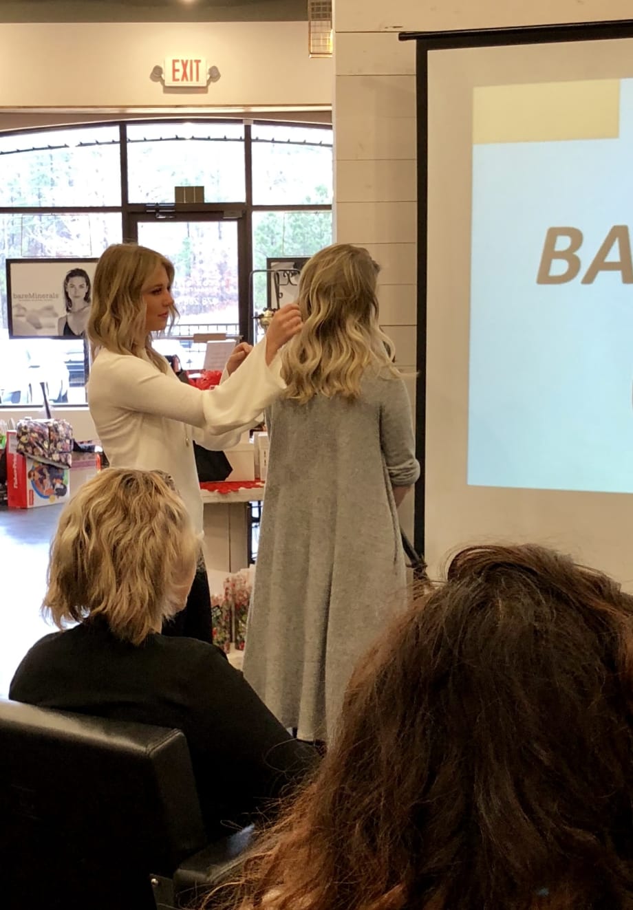 Salon Disegno Designs Clever Recruitment Strategy