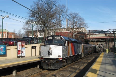 NJ Transit employees to take customer relations training