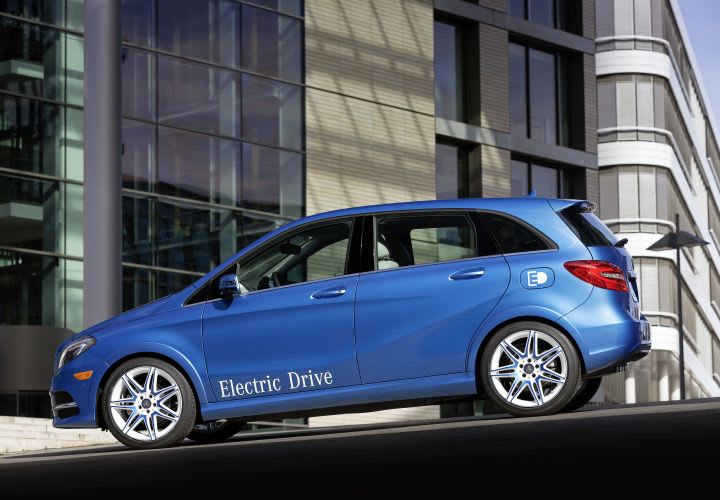 Mercedes-Benz Electric B-Class Arriving In Summer