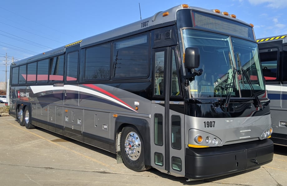 Cleveland RTA adds 9 MCI D4500 Commuter Coaches